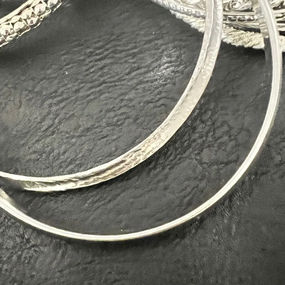 12 Vintage-Now Silver Tone‎ Textured Stackable Bangle Bracelet Set  7-8 Indie
